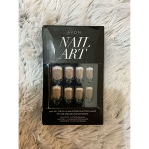 Avon Nail Art Press-On Nails Set – 24 Adhesive Nails NIB (New)